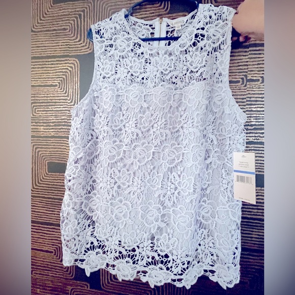 Tops - Summer Fashion Lace Top. Lavender color